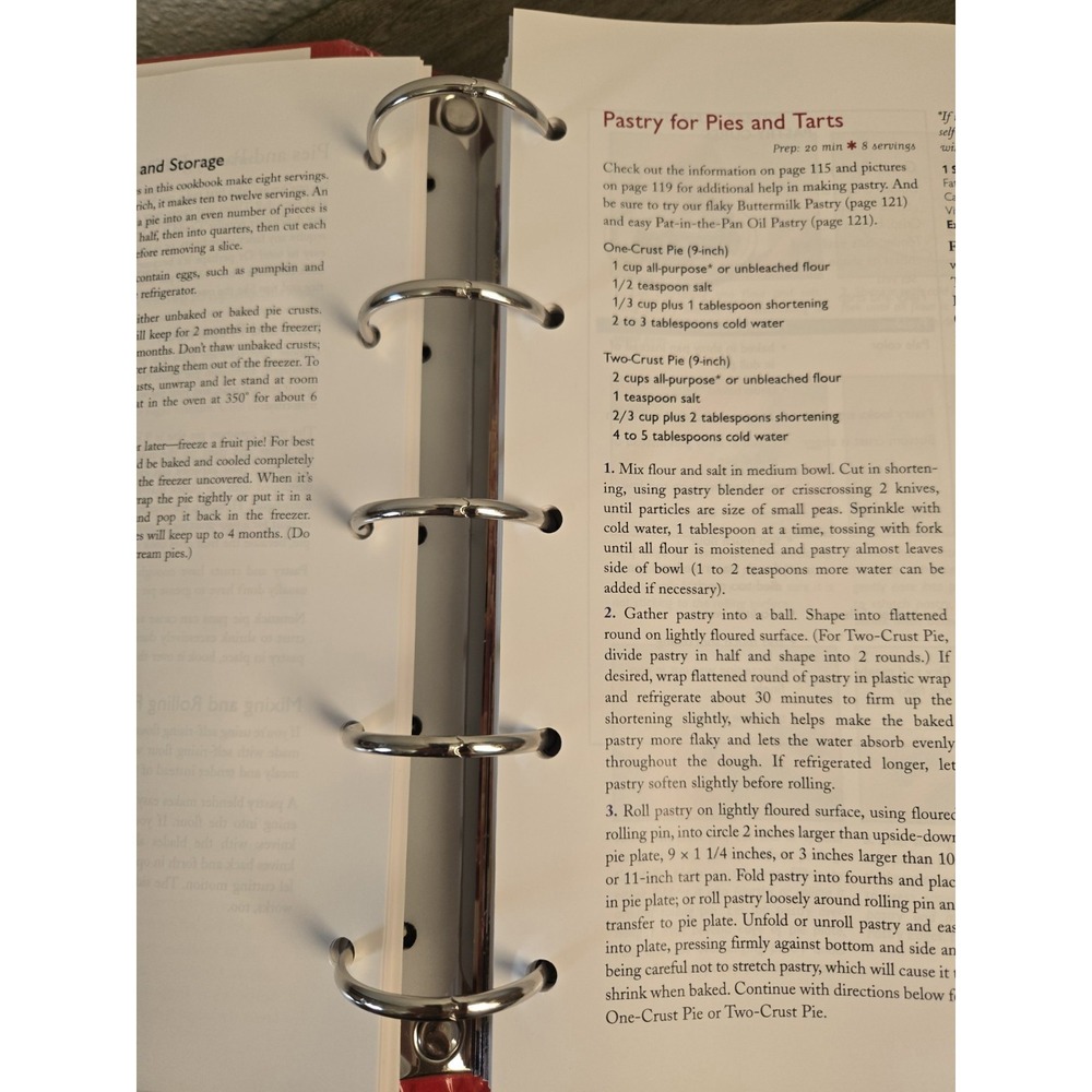 Vintage 2000 Betty Crocker Big Red Cookbook Recipes 5 Ring Binder READ - Picture 10 of 13